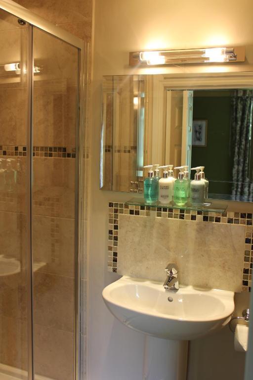 Bloomfield House Hotel Bath Room photo